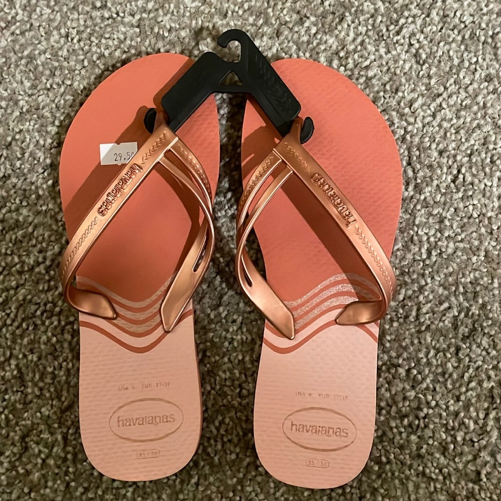 Havaianas! // Color: “Rosa Clay” // Size: 35/36